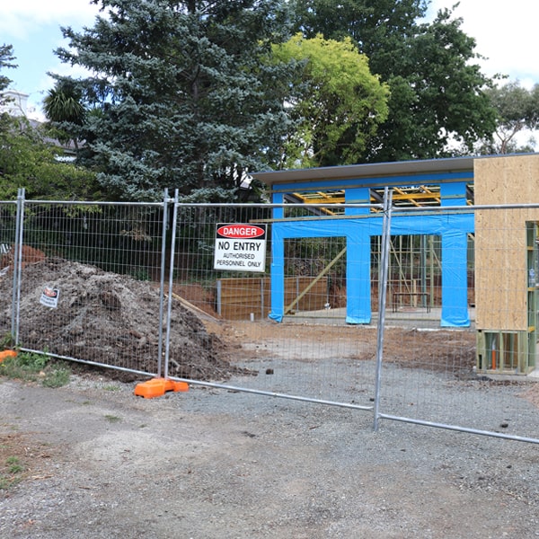 do you deliver and install temporary fencing and what's the price for this in Palo Alto Pennsylvania